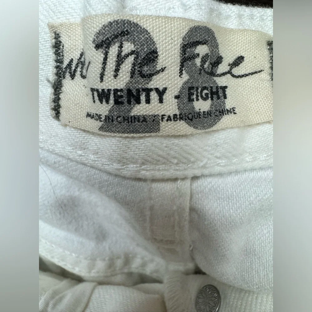 Free People We The Free Sophia Distressed Shorts Size 28 White
